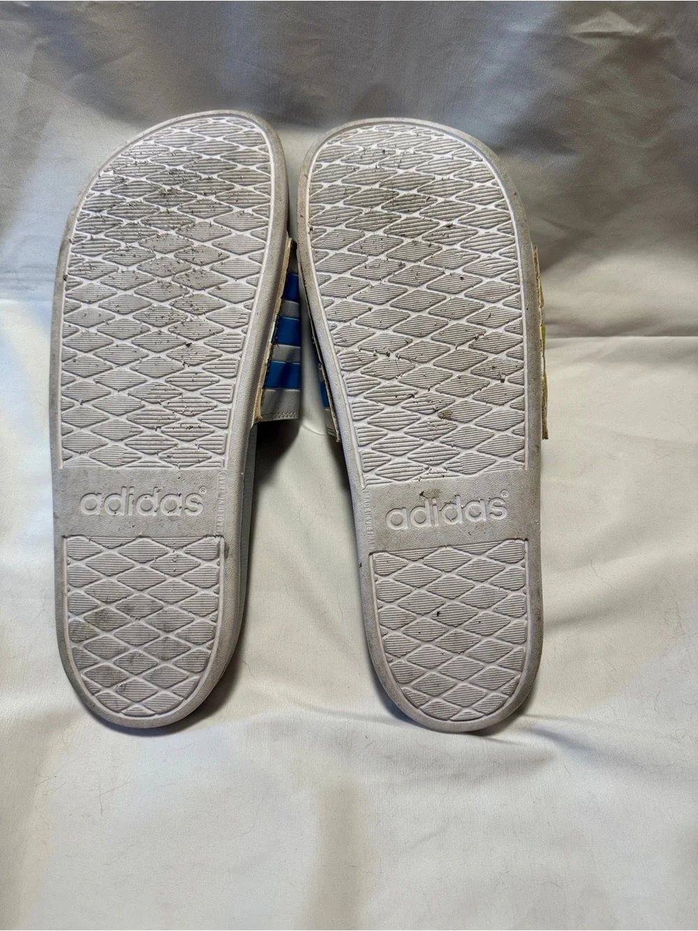 Adidas Adilette Comfort Slides White Blue Red Men's Size 11 GX7222